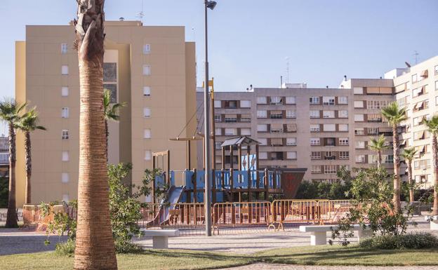 La plaza, con los juegos infantiles, abrirá los próximos días. :: PAKOPÍ