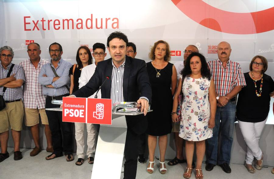 Enrique Pérez durante la presentación de su candidatura:: BRÍGIDO