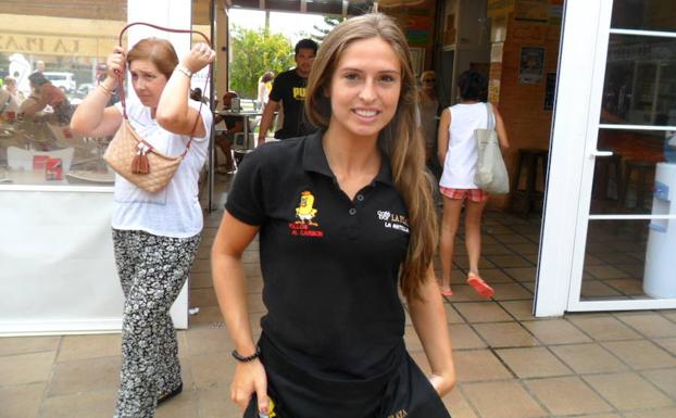 Carmen Calvo, una estudiante pacense en La Antilla. ::j.l