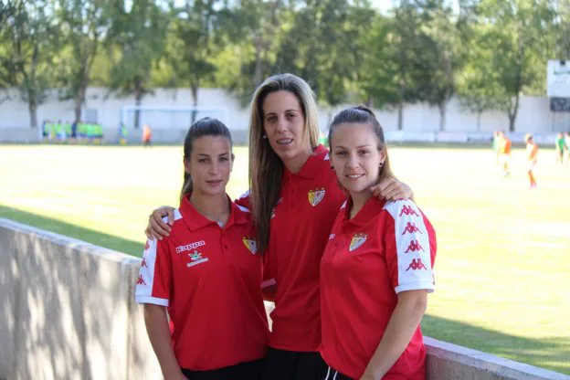 Parra, Estefa y Chica volvieron a La Moheda, donde comenzó el sueño de Primera División. :: santa teresa