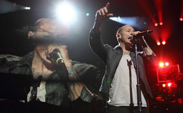 Chester Bennington, en un concierto de Linkin Park.