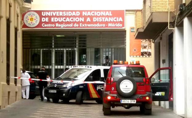 Investigan una carta enviada a la UNED de Mérida que contenía polvo amarillo