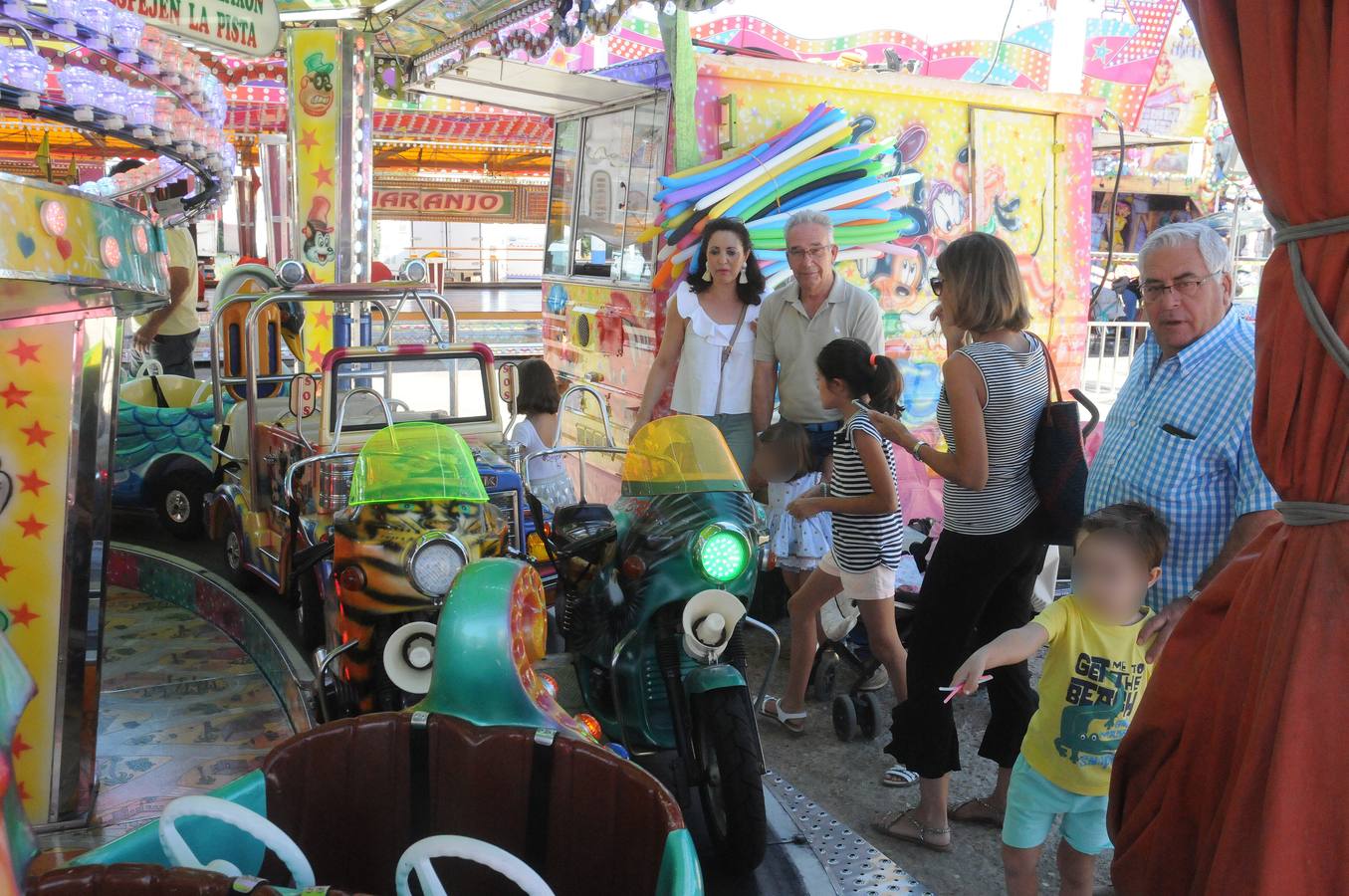 Los emeritenses disfrutan de los tres días del Niño en el ferial