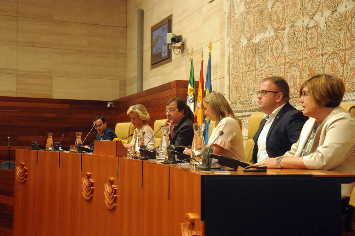 Acto Institucional en la Asamblea por el Día de Extremadura