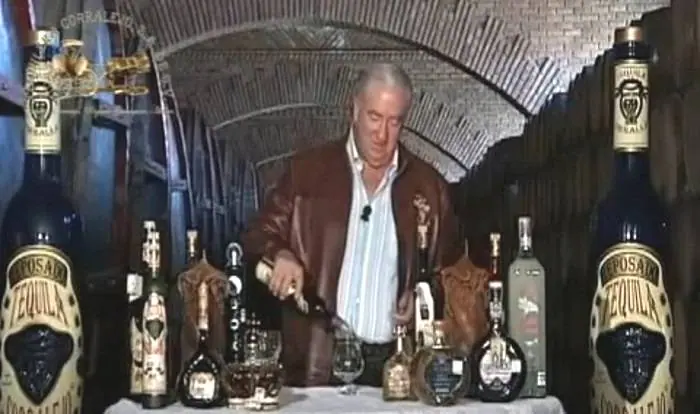 Leonardo Rodríguez promocionando sus tequilas