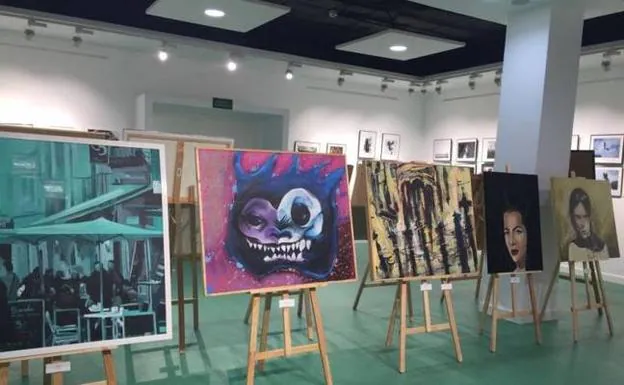 Diseño, fotografía y pintura en la muestra de jóvenes creadores 