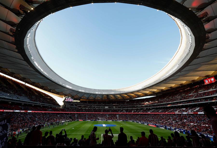 El Atlético de Madrid abrió las puertas de su nuevo estadio por primera vez para medirse al Málaga