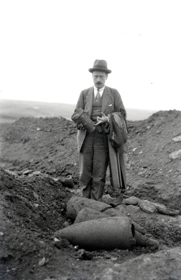 1-Schulten con restos encontrados en Cáceres El Viejo (fotografía de Tomás Martín Gil)