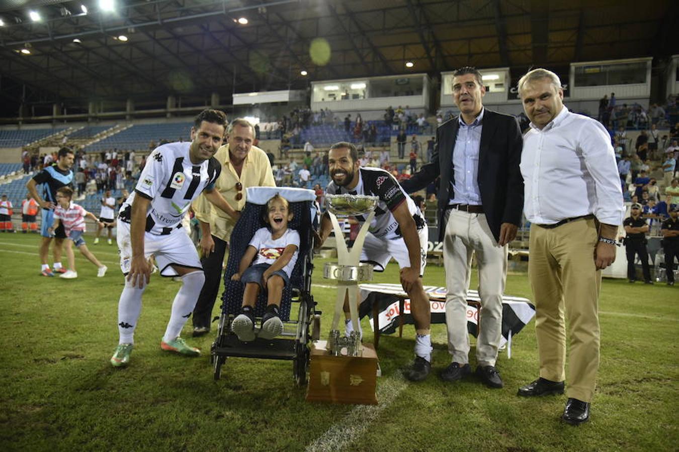 El club blanquinegro ha ganado el título por 2-0 tras enfrentarse al Alavés, un equipo de Primera División 