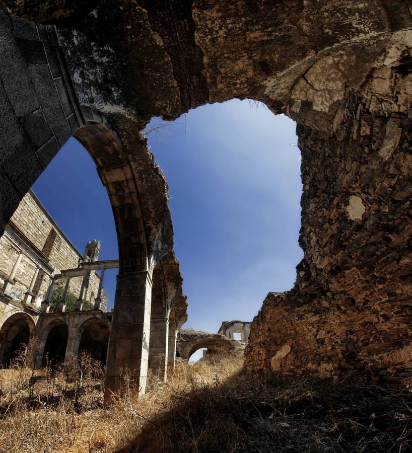 La Junta y tres organizaciones ultiman un plan para restaurar el convento de San Antonio en Garrovillas