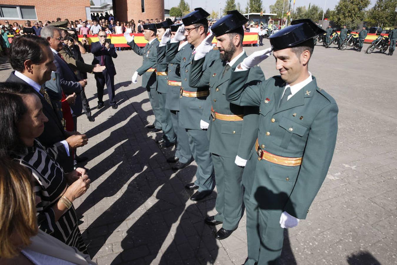 El subdelegado del Gobierno en Cáceres, José Carlos Bote, ha presidido el acto junto a la comandante jefe de Cáceres, María Jesús Pascual, la primera mujer en la historia de esta institución que preside los actos del día grande del cuerpo 