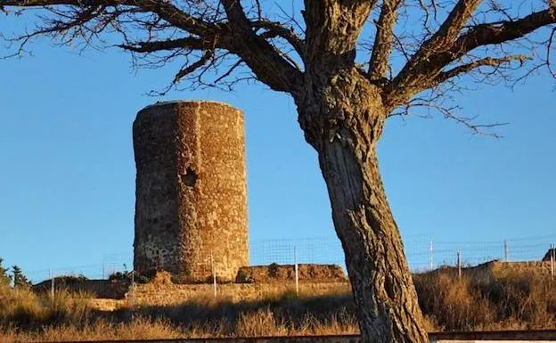 Restos del Castillo de Azuaga:. E.R.