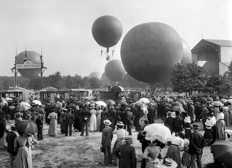 11- Globos en la exposición úniversal de París en 1899