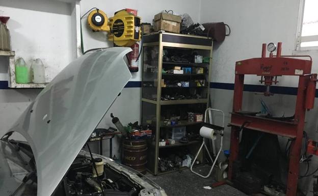 Denunciados nueve talleres clandestinos de reparaciones de vehículos en Badajoz