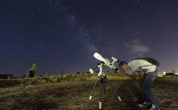 Observación de estrellas en Monfragüe:: LORENZO CORDERO