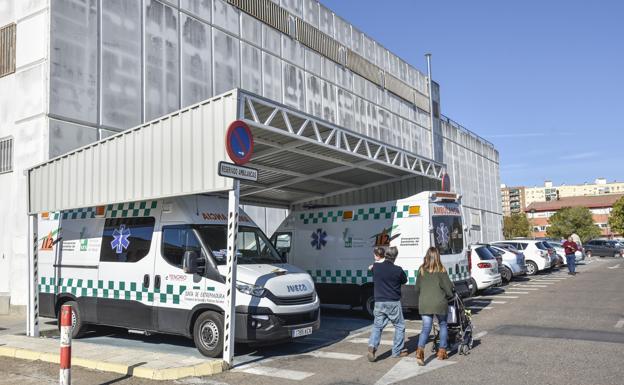 Vehículos de Ambulancias Tenorio prestando servicio. :: j. v. arnelas
