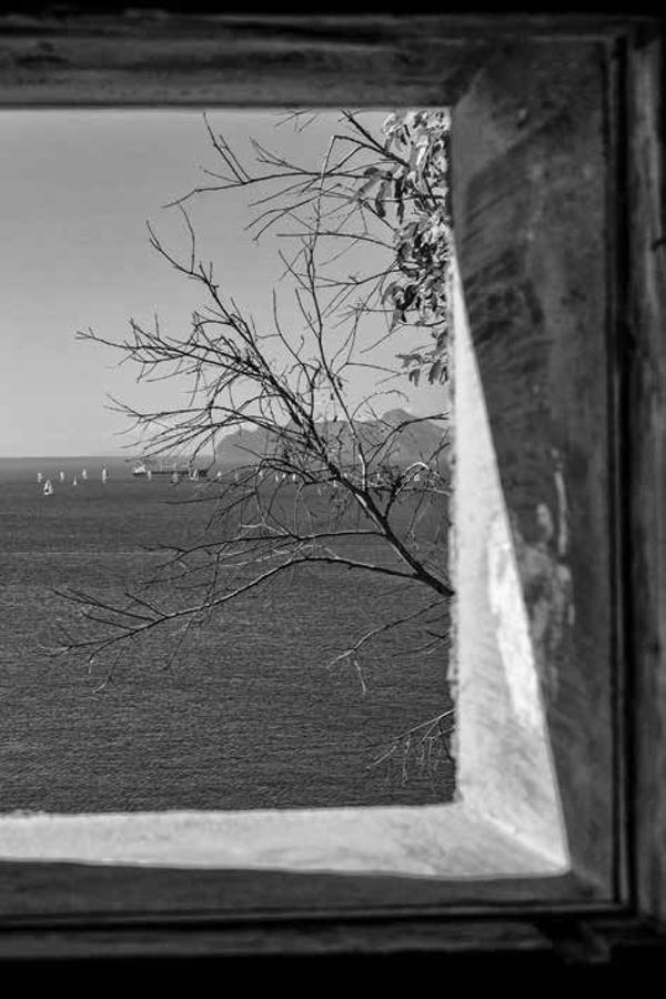 Ventana de la Batería de San Isidoro y Santa Florentina