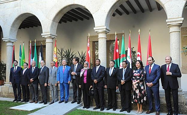 Los embajadores árabes muestran su interés en cooperar con Extremadura