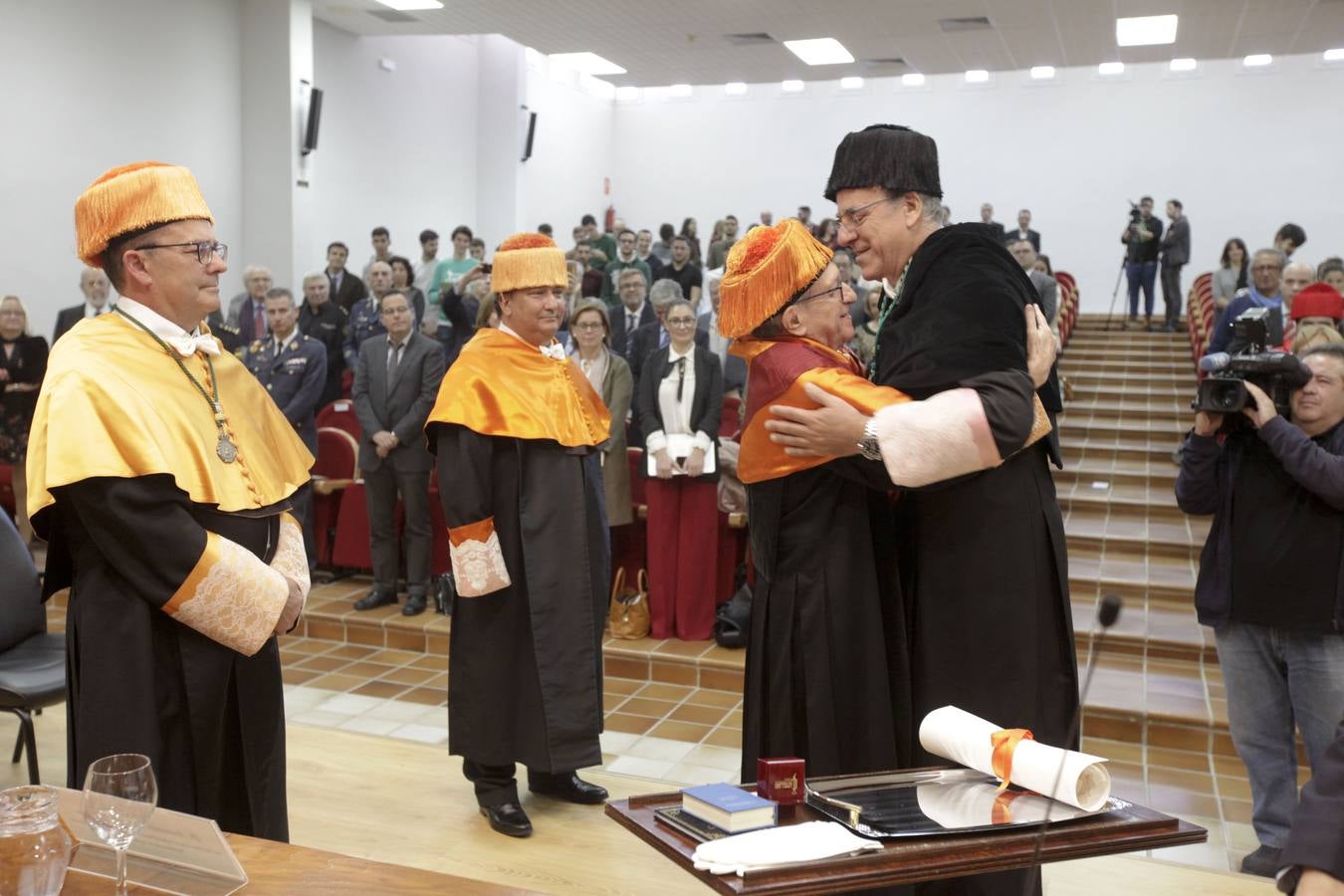 El Catedrático de Economía Financiera de la Universidad de Barcelona y, desde ayer lunes, investido como Doctor Honoris Causa de la Universidad de Extremadura