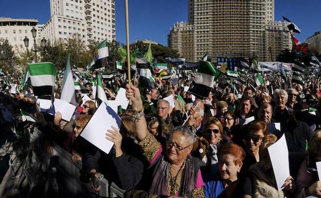 Vara acusa a la Delegación del Gobierno en Madrid de mentir y dice que hubo 40.000 personas por el tren