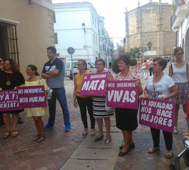 La asociación Amiga 1931 en un acto de protesta. :: g. c.