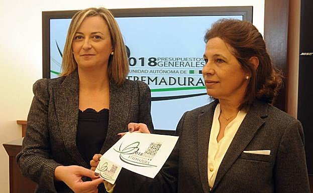 La presidenta de la Asamblea, Blanca Martín, y Pilar Blanco-Morales, vicepresidenta de la Junta.