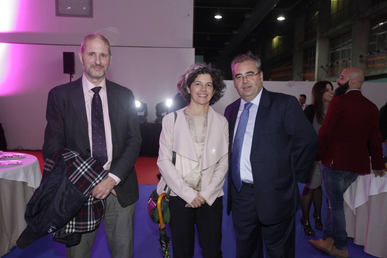 Después de la gala de emprega de premios, todos los invitados puedieron disfrutar de un agradable cóctel.