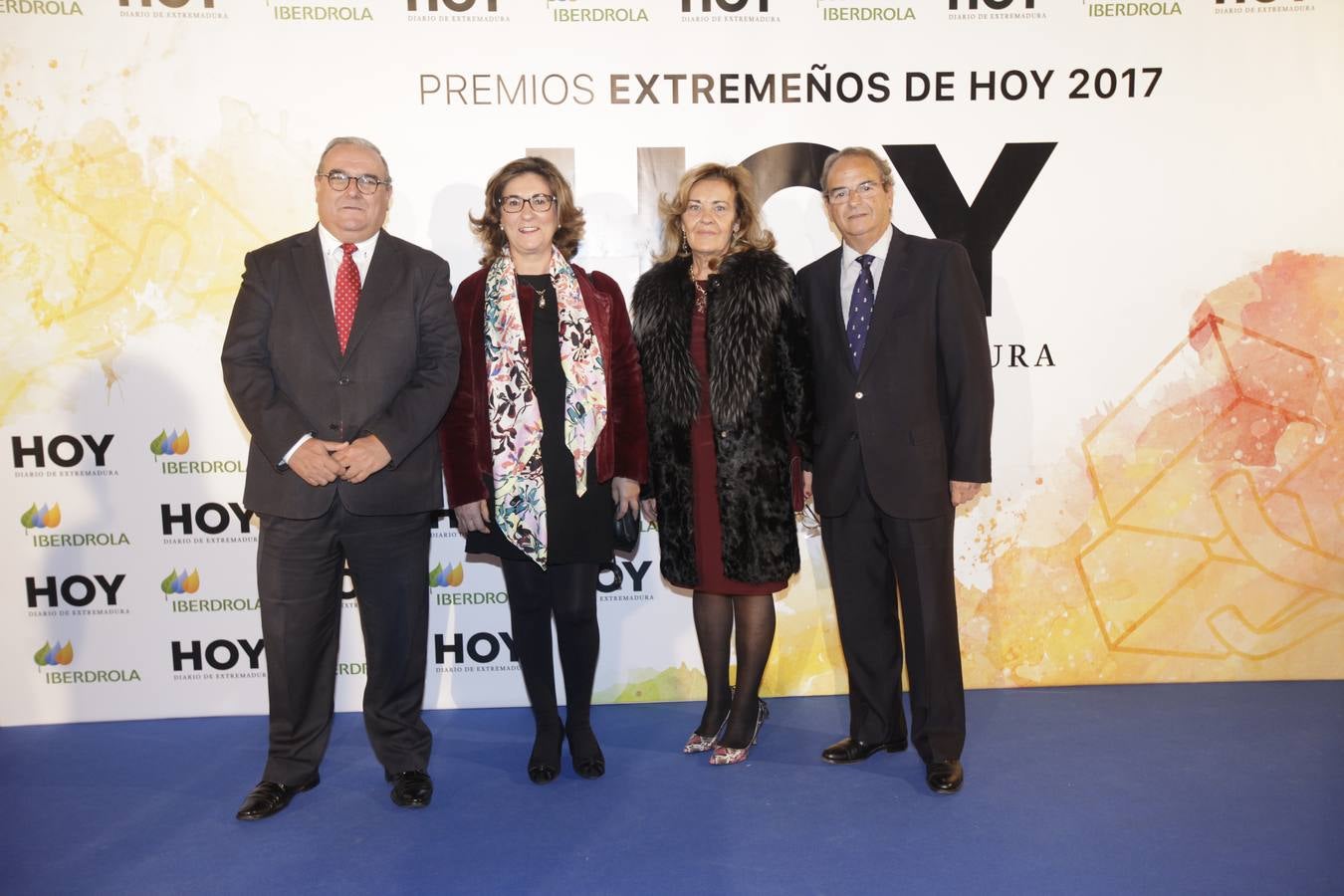 Los invitados que asistieron a la gala de Extremeños de HOY, posaron en el photocall 