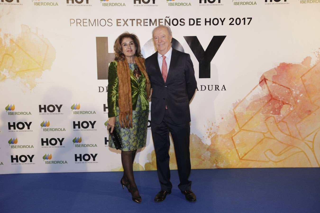 Los invitados que asistieron a la gala de Extremeños de HOY, posaron en el photocall 