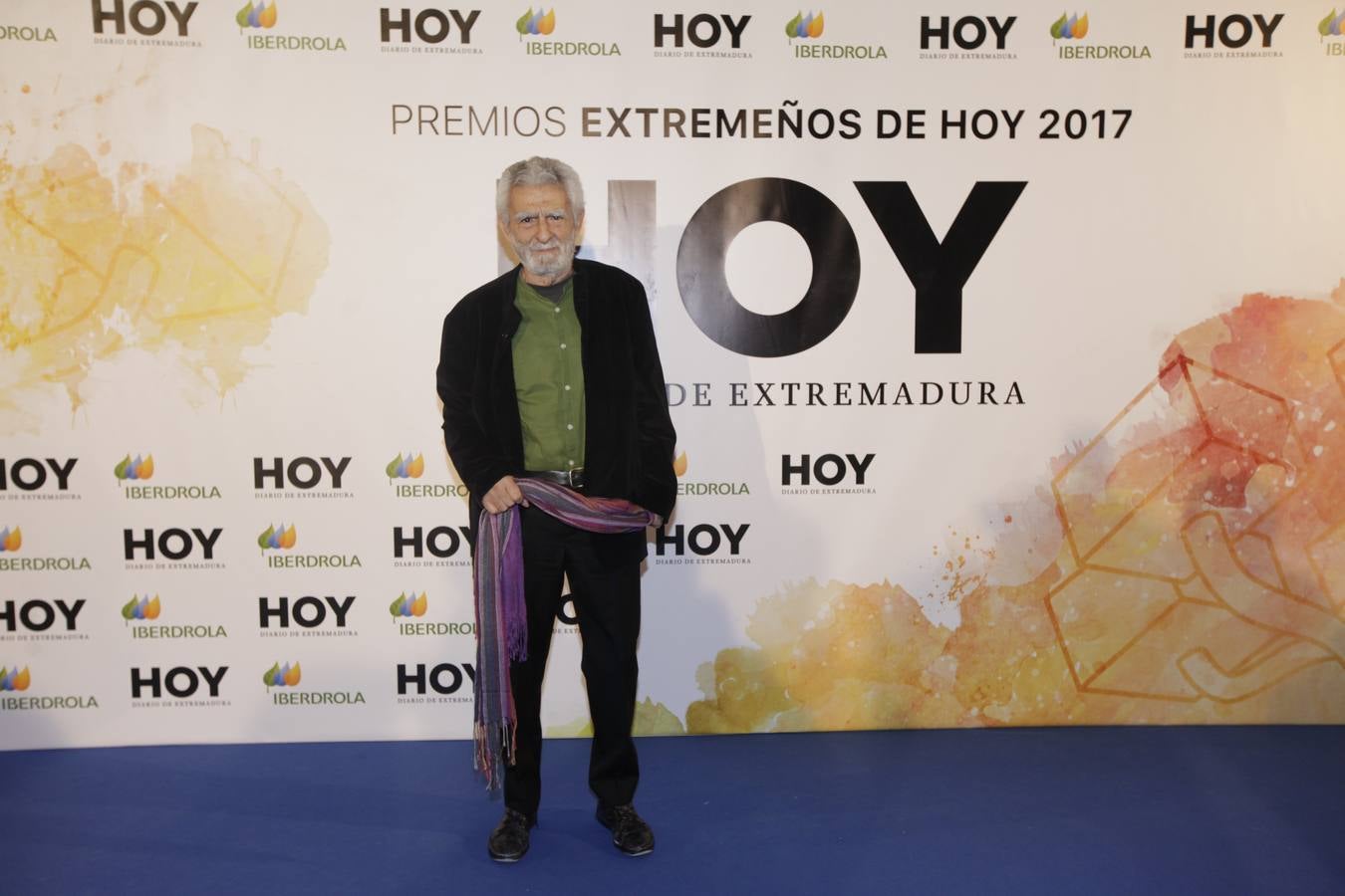 Los invitados que asistieron a la gala de Extremeños de HOY, posaron en el photocall 