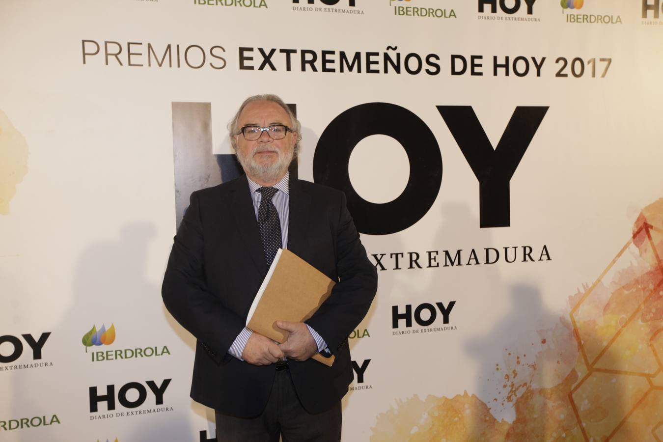 Los invitados que asistieron a la gala de Extremeños de HOY, posaron en el photocall 