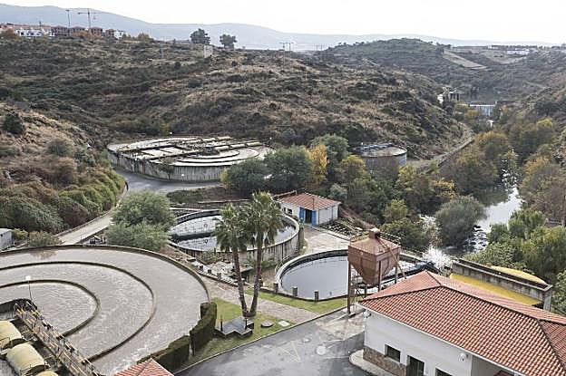 La ubicación de la depuradora se mantiene a la salida de la ciudad, en la zona del Berrocal. :: andy solé
