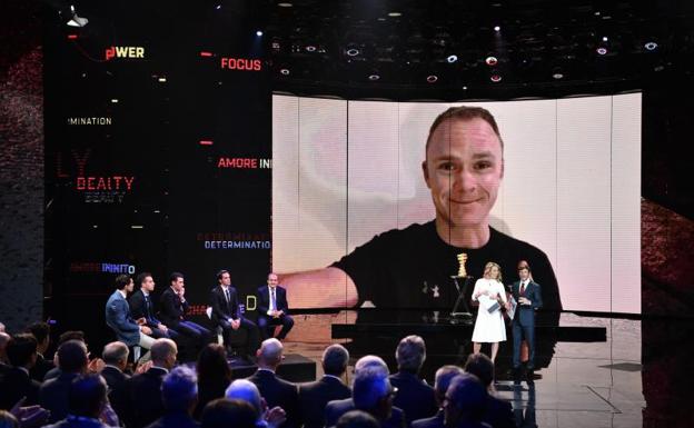 Momento de la presentación del Giro en el que Chris Froome anuncia su participación a través de un vídeo. 