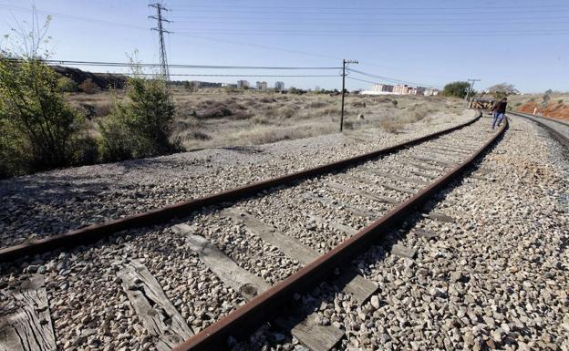 Tramos de vías junto a la estación de tren de Cáceres