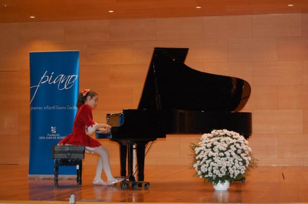 La pianista Fabiola Moreno durante su actuación. :: hoy