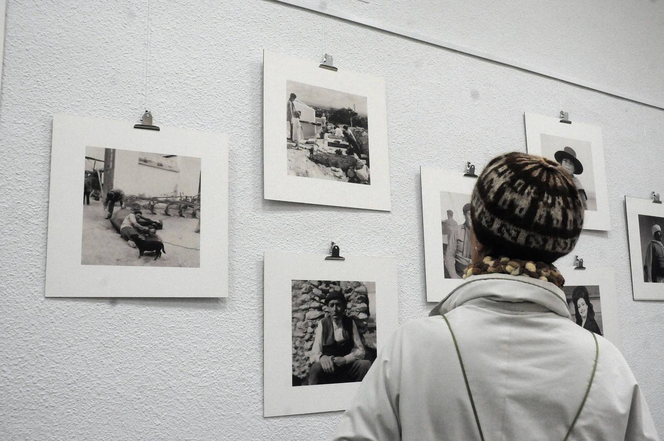 Ya se puede ver en la sala de exposiciones del centro asociado de la UNED de Mérida la exposición ‘Fotógrafos americanos en España. Batalla de las imágenes en la prensa ilustrada (1949-1951).Se puede visitar hasta el próximo 20 de enero.
