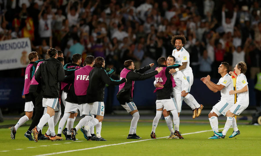 El conjunto blanco cerró el año con un nuevo título gracias a un gol de Cristiano antes de medirse al Barcelona en la Liga.
