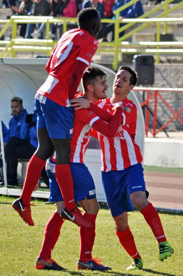 Abrahm Pozo celebra su gol. 