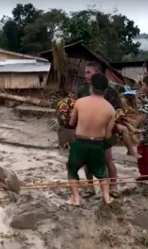 La Policía, que ha alertado de la presencia de peligrosos aludes de lodo, ha señalado que la mayoría de las víctimas mortales han sido registradas en la isla de Mindanao