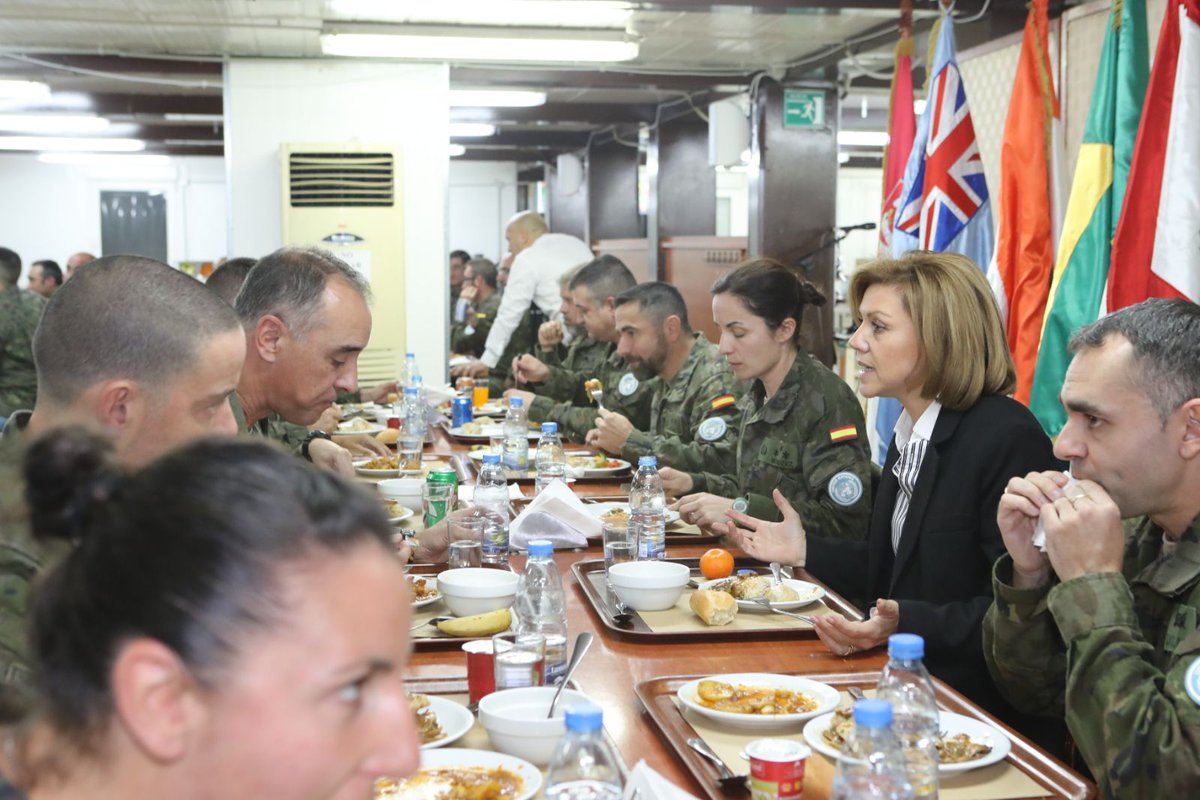 La ministra de Defensa ha dicho en su visita a la base 'Miguel de Cervantes' que "No hay descanso contra quienes quieren terminar con nuestra libertad"