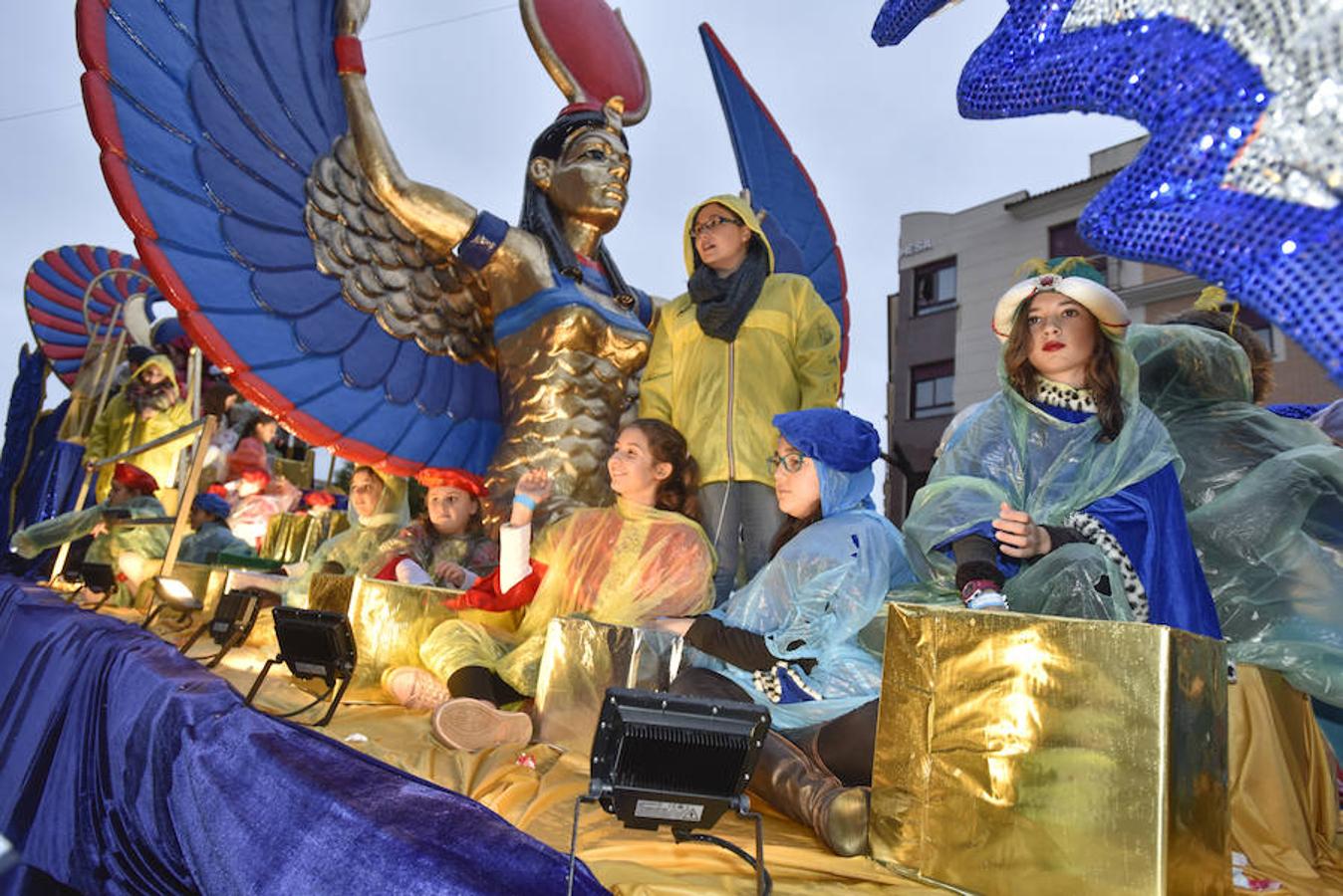 A los Reyes Magos les importó más la presencia de los niños que la de la lluvia.