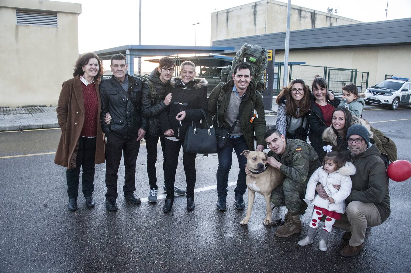 Los primeros militares de la Brigada Extremadura regresan de Letonia el mismo día que se despide el general jefe Francisco Dacoba 