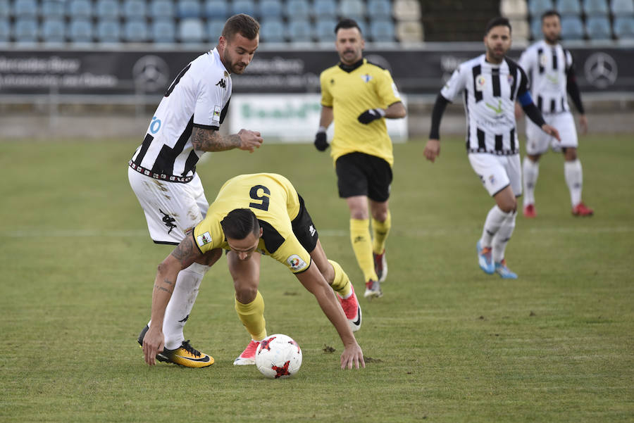 Guzmán, Álex Rubio y Fran Morante muestran el camino de la salvación ante el Écija