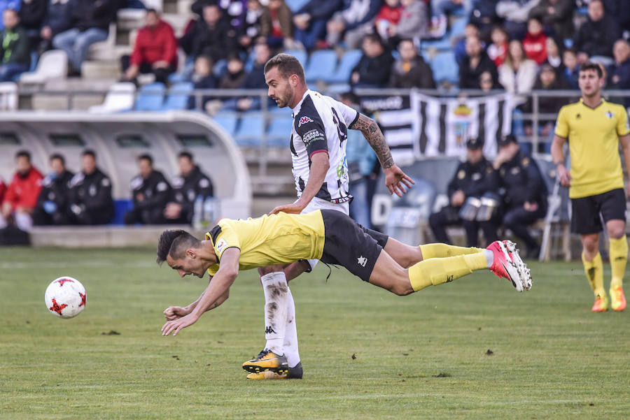 Guzmán, Álex Rubio y Fran Morante muestran el camino de la salvación ante el Écija