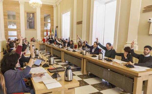 Pleno del Ayuntamiento de Cáceres donde se trató el asunto de la mina de litio.