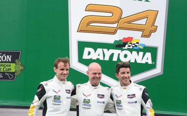 Antonio García (i), Jan Magnussen (c) y Mike Rockenfeller, en el podio. 