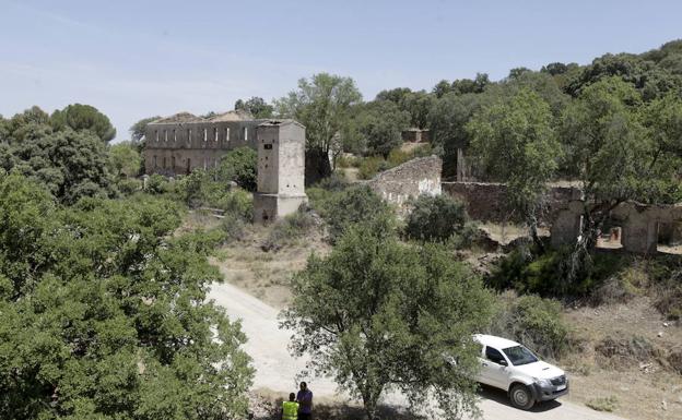 Antiguas instalaciones de la mina San José, en el yacimiento que ahora se quiere reabrir. 