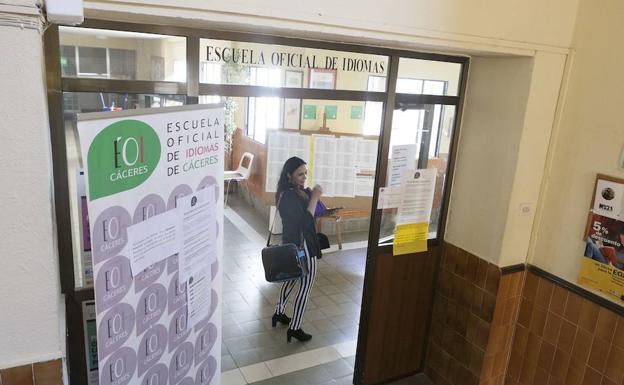 Las Escuelas Oficiales de Idiomas abren mañana el plazo de matrícula