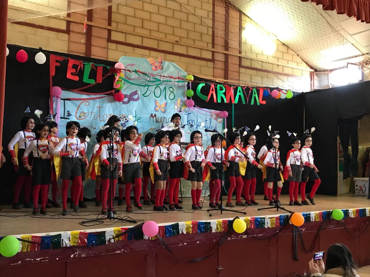 El colegio el Cerro de Reyes organiza el primer certamen de murguitas con 250 alumnos