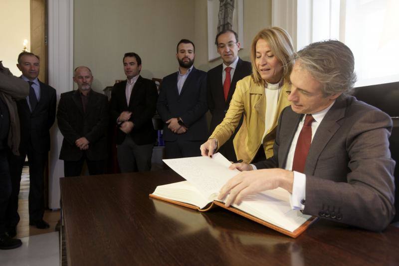 De la Serna ha hablado de las inversiones estatales en la región